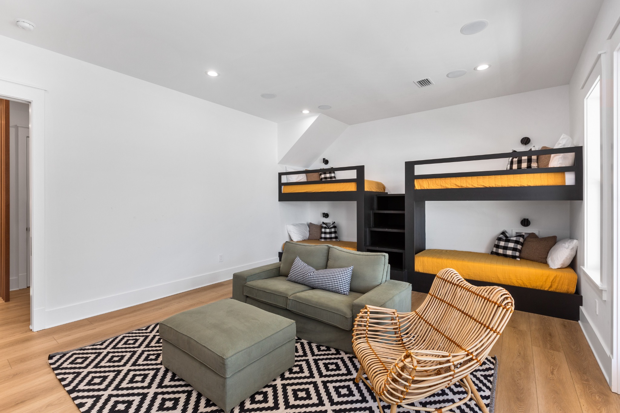 Bunk room with four bunks for the kids