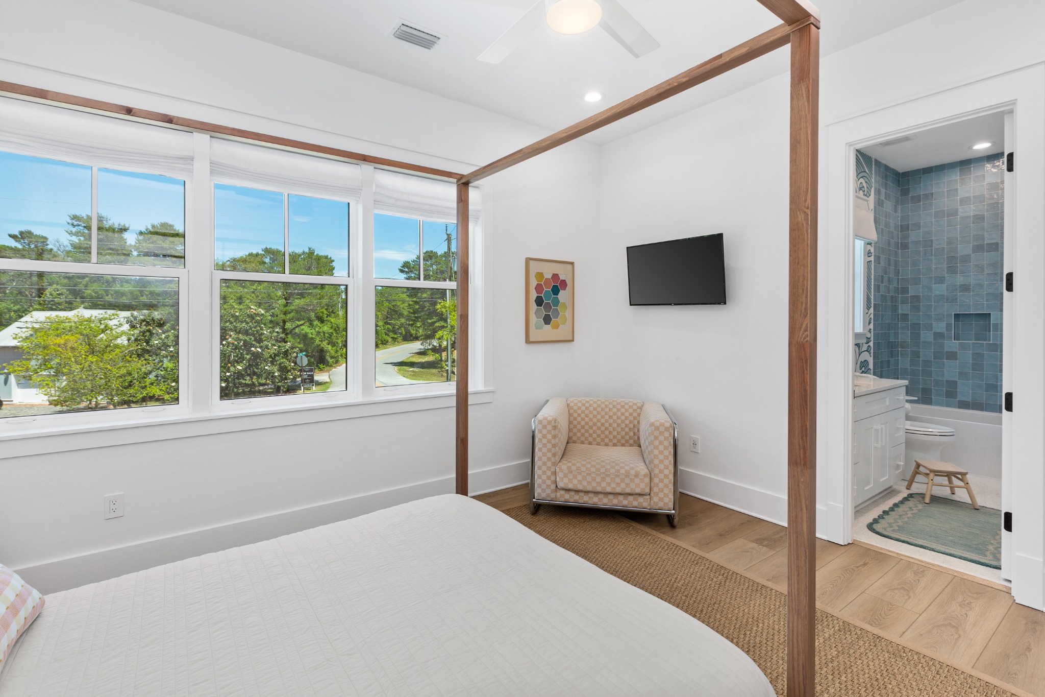 Canopy bedroom with views to the yard