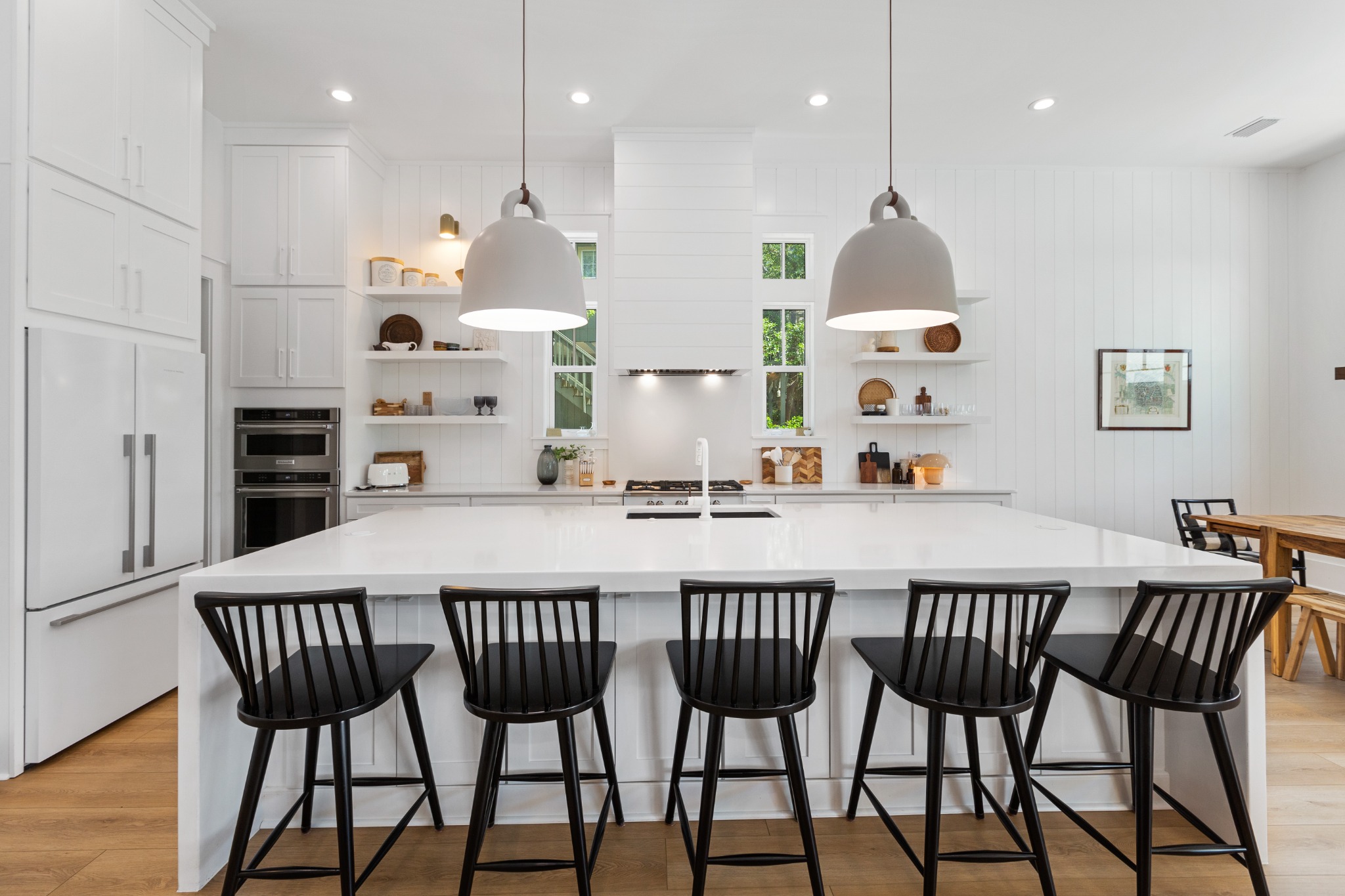 Long dining table for ten