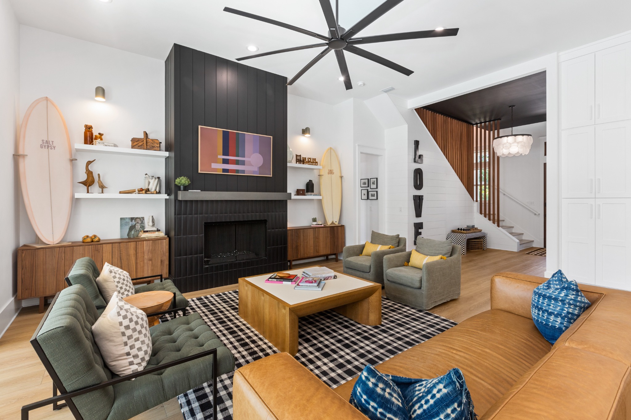 Living room with fireplace and dining table